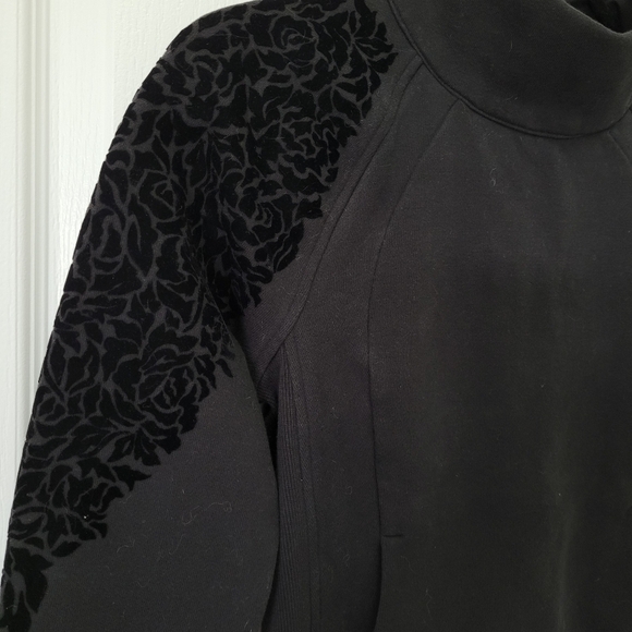 RARE Lululemon Floral Flock Pullover size 2 black quarter zip velvet floral 2017 - Picture 10 of 16